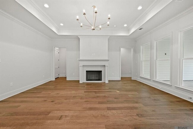 Building Photo - 8718 Brentwood Dr