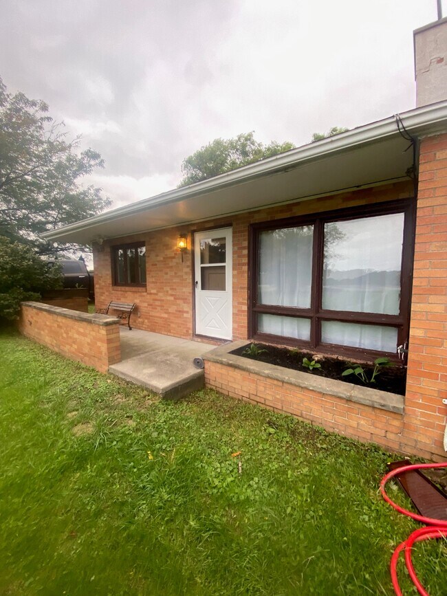 Foto del edificio - 8133 Mill Rd