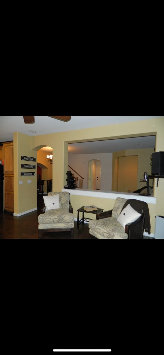 Building Photo - 1203 Ferry Cir