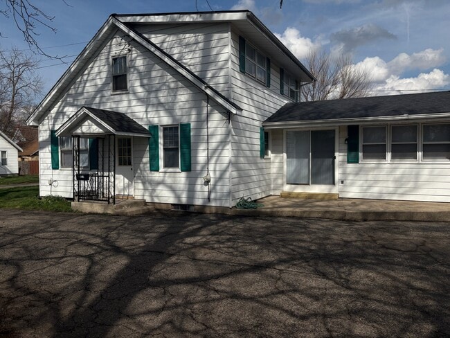 Building Photo - 26 Walnut Ct