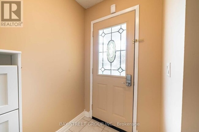 Building Photo - 850 Monaghan Ave