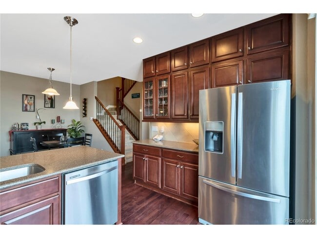 Building Photo - 513 S Vance Ct