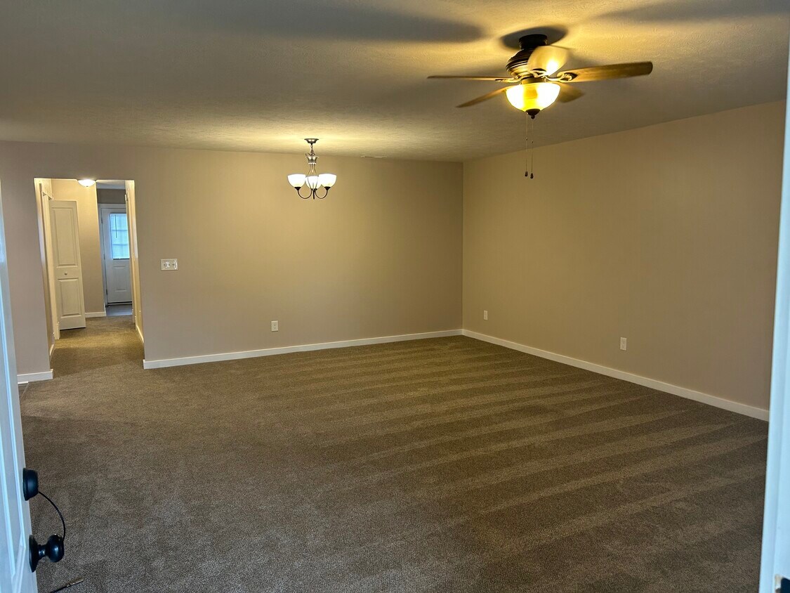 Foto principal - 1196 Walt Lake Trl