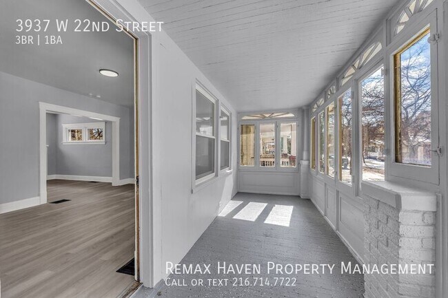 Foto del edificio - 3937 W 22nd St