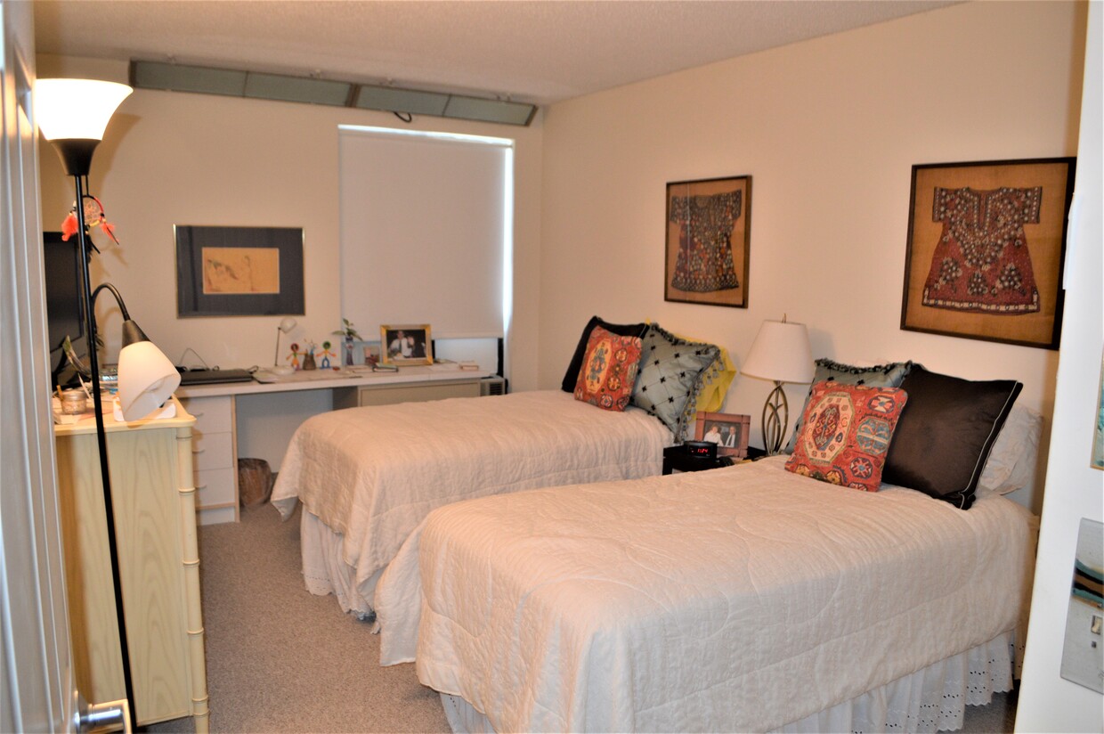 ONE OR TWO BEDROOMS - 27200 Cedar Rd