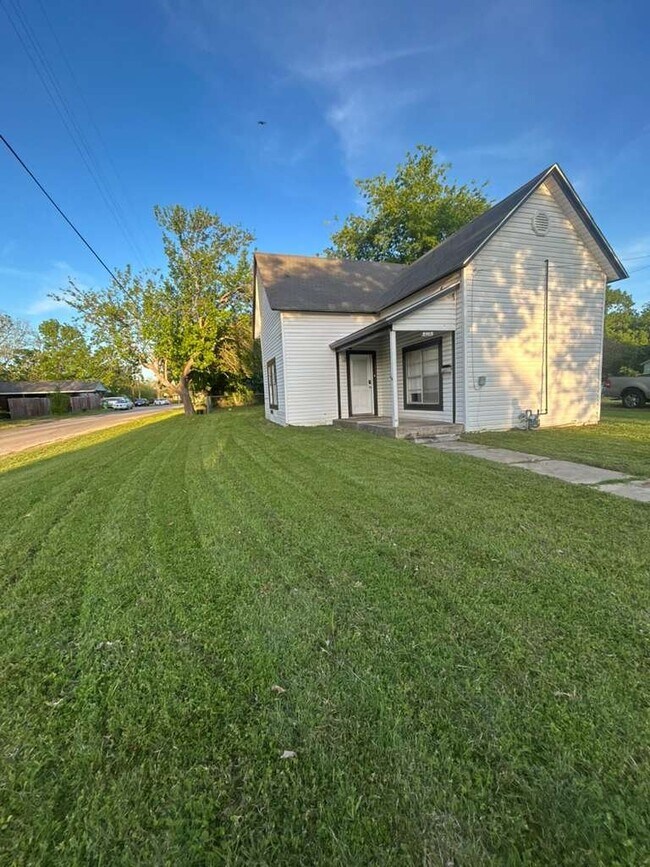 Foto del edificio - 426 N Clements St