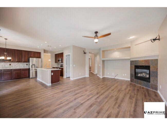 Foto del edificio - Nestled In A Quiet Cul-De-Sac Within The Desirable Eagle Highlands Community, This Beautifully Craft