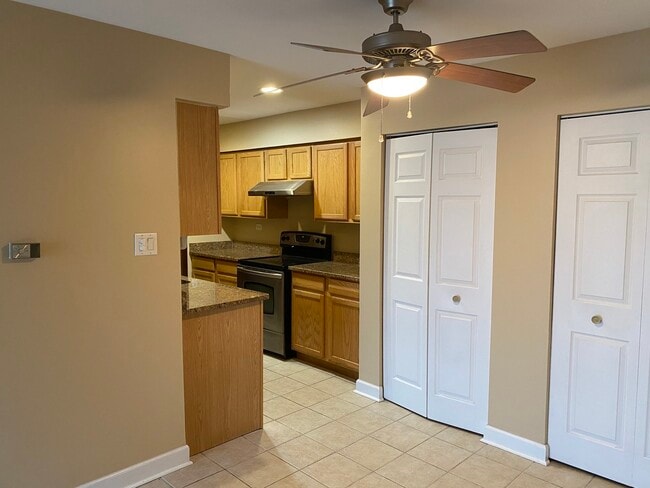 Building Photo - 12625 S Alpine Dr