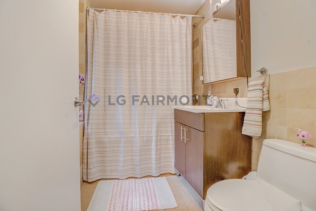 Building Photo - 159 W 118th St