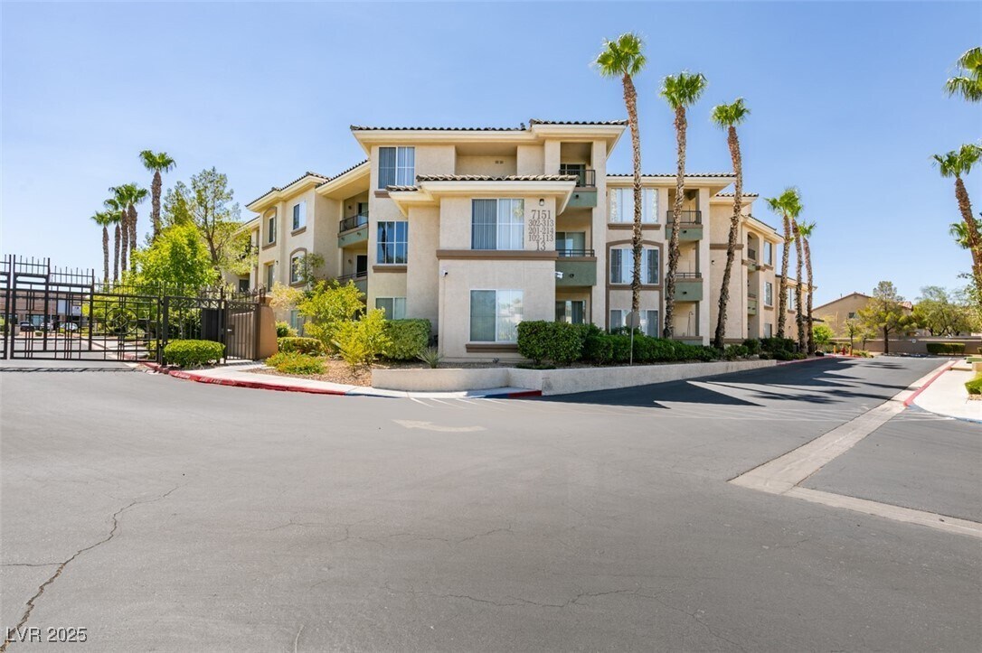 Foto principal - 7151 S Durango Dr