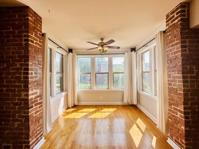 Building Photo - {200 - 204} Charming Plaza/Westport Condo ...