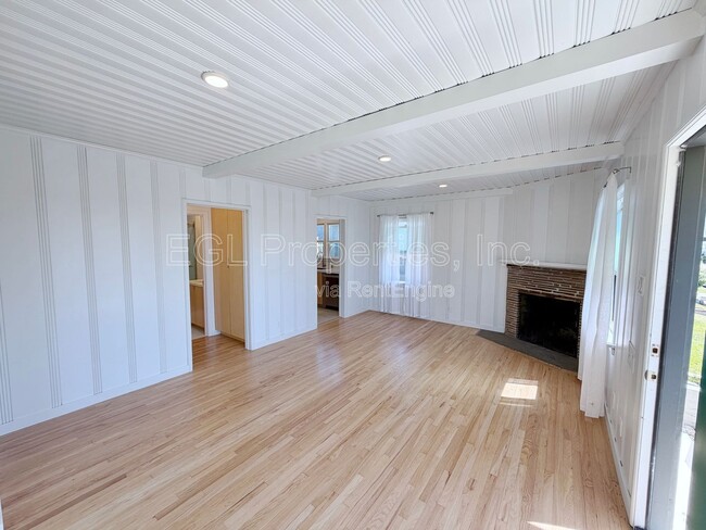 Building Photo - 4239 W 64th St