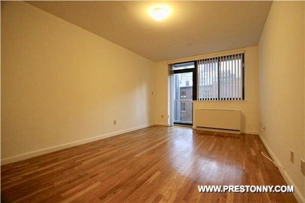 Primary Photo - 229 E 13th St
