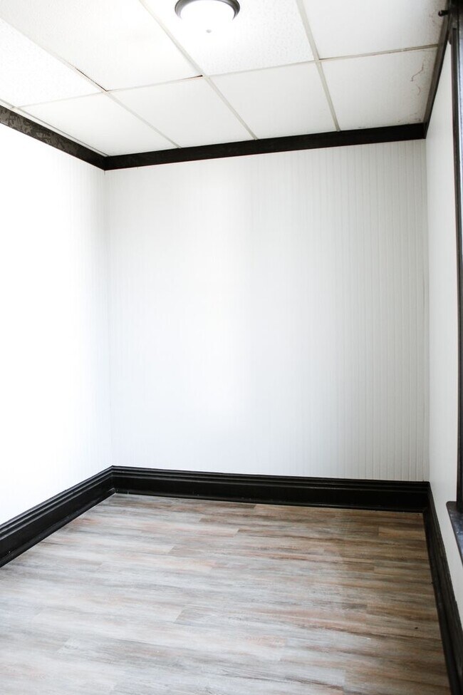 Foto del edificio - 220 N 4th St