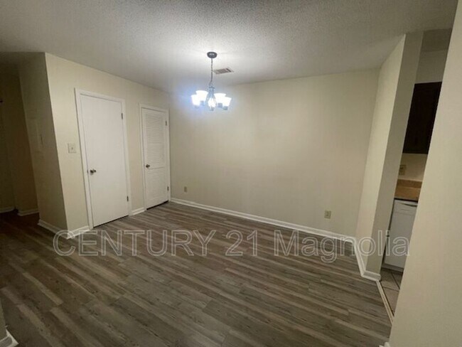 Foto del edificio - 1017 Stevens Creek Rd