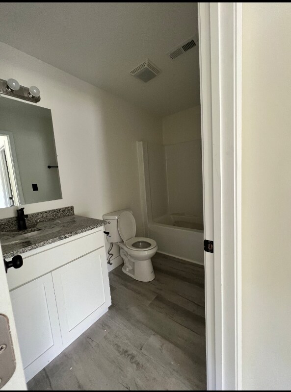 Building Photo - 309 Robin Ct