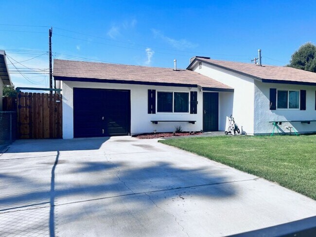 Foto del edificio - Recently Remodeled San Bernardino Home