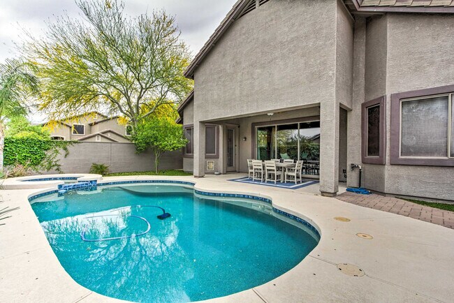 Foto del edificio - 3219 W Languid Ln