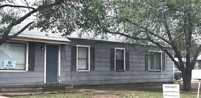 Building Photo - $0 First Month's Rent / $0 Deposit at Move-in