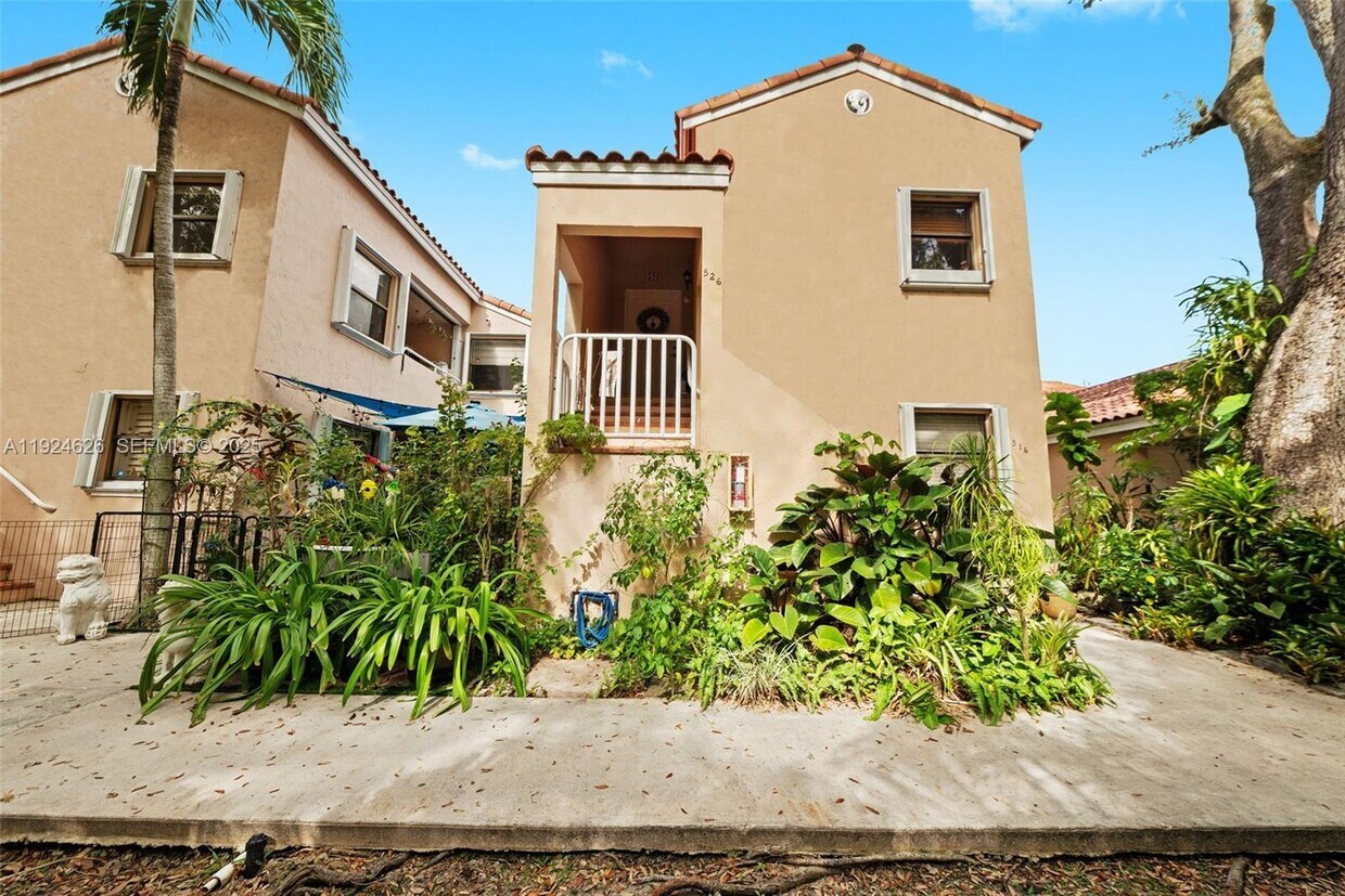 Foto principal - 11840 SW 80th St