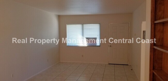 Building Photo - 2220 Palisades Ave