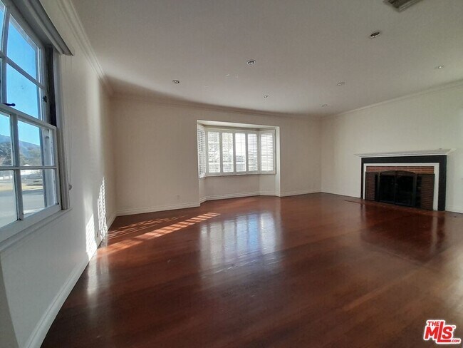 Foto del edificio - 501 S Old Ranch Rd