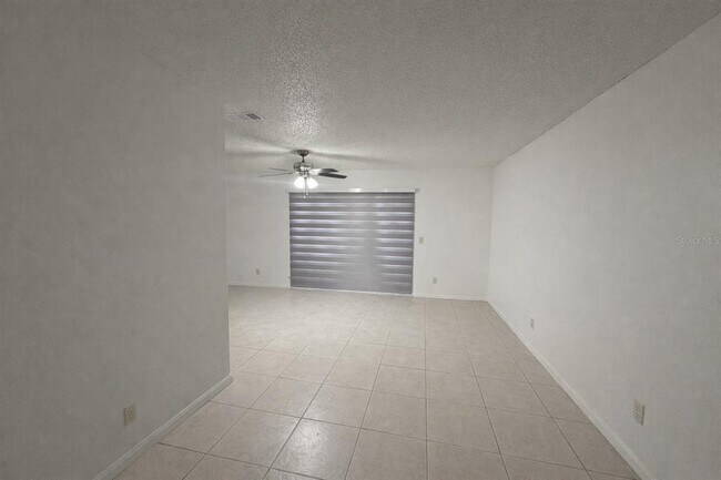 Foto del edificio - 2428 Summerfield Pl