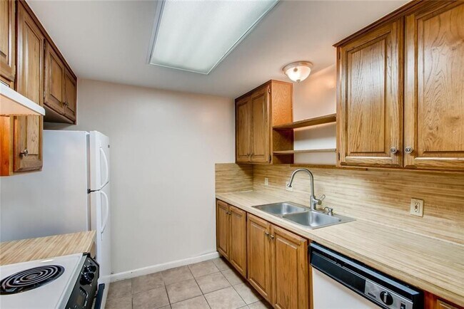 Building Photo - 2529 Rio Grande St