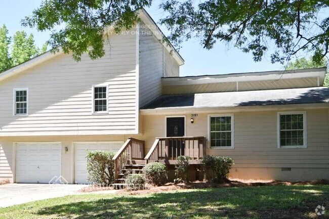 Building Photo - 3191 Grand Central Dr