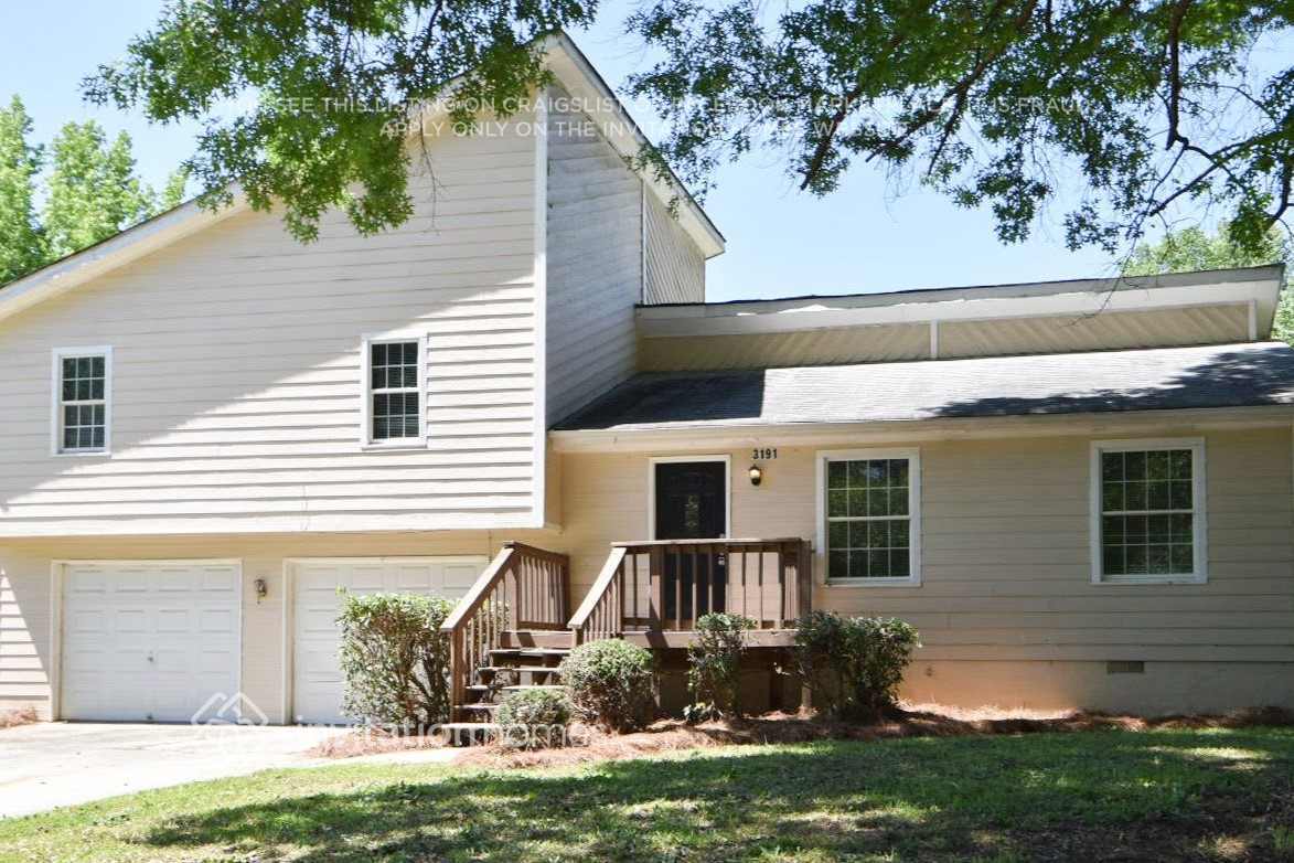 Primary Photo - 3191 Grand Central Dr
