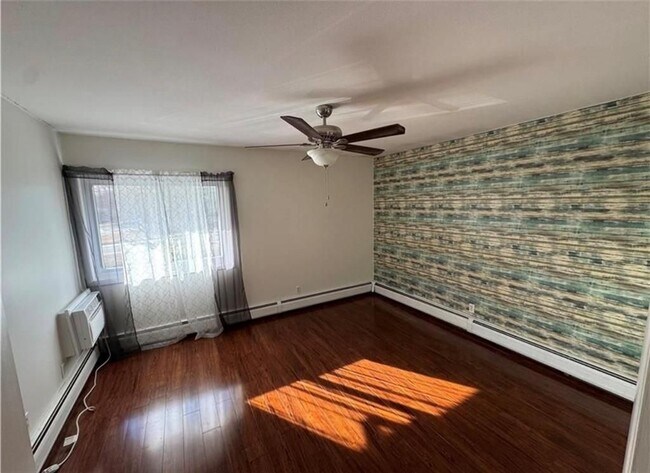 Foto del edificio - 400 Narragansett Pkwy