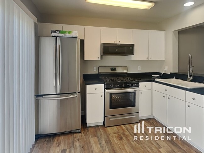 Building Photo - 10812 Shasta Ct