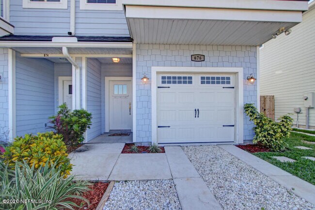 Foto del edificio - 676 10th Ave S