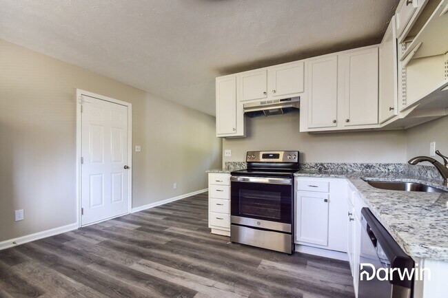 Building Photo - 521 Fielding Circle, Riverdale, GA 30274