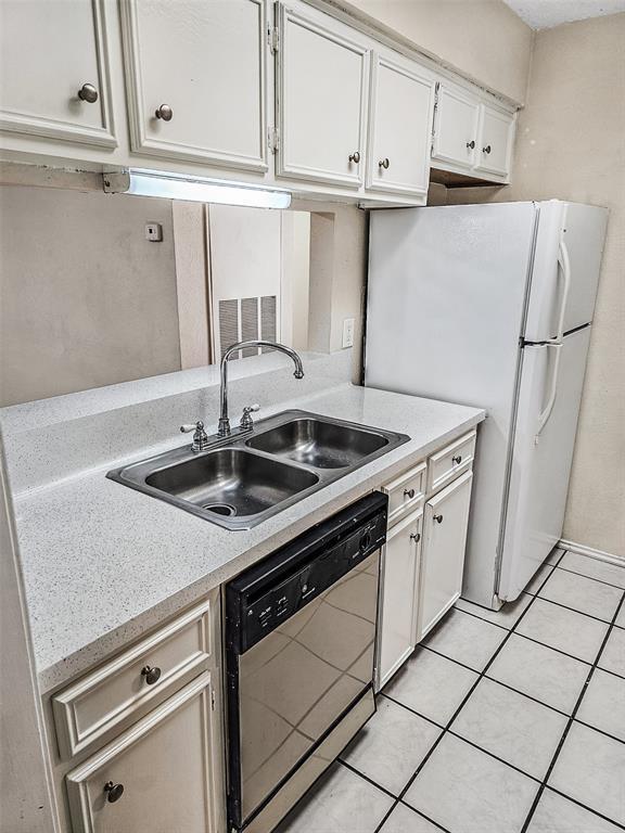 Building Photo - 2706 Salado St