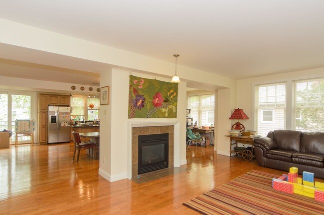 Building Photo - 53 Winslow Rd