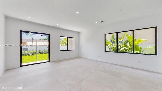 Foto del edificio - 422 SW 9th St