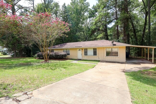 Building Photo - 3 BR 2 bath home in Troy