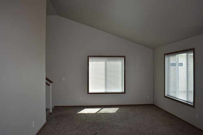 Foto del edificio - 3 Bed 3 Bath Single Family Home