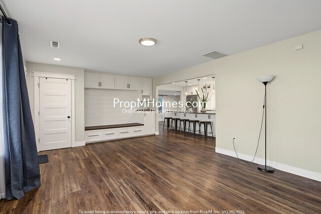 Foto del edificio - 503 NE Birchwood Terrace