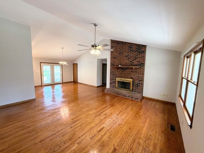 Sala de estar - 1195 Tirzah Rd