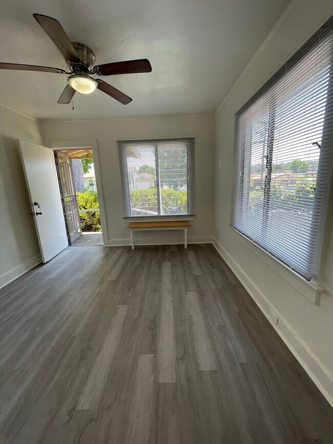 Building Photo - 4503-4505 Paulhan Ave