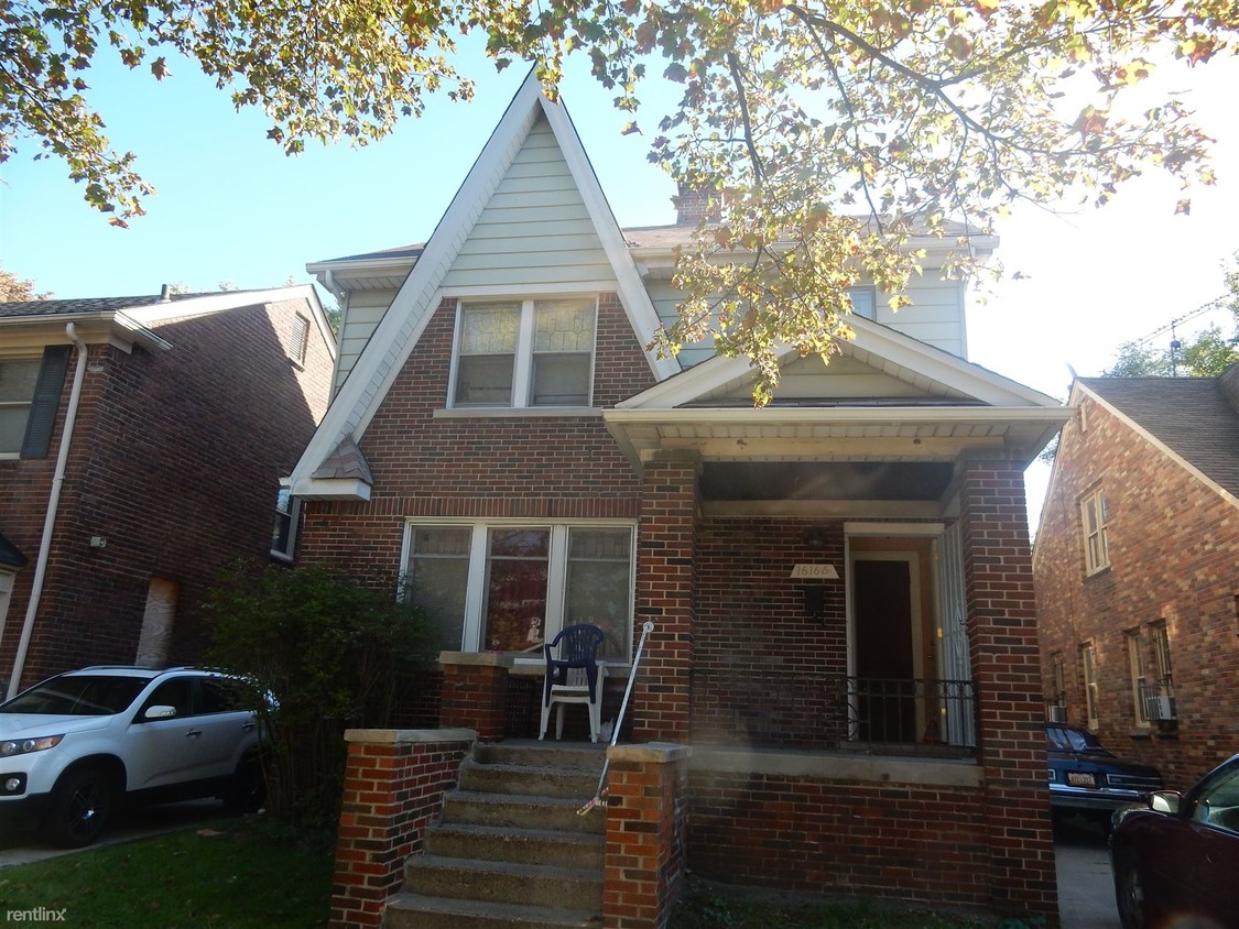 Primary Photo - 16166 Parkside St