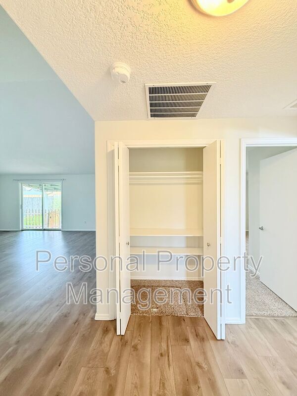 Foto del edificio - 10411 NE 66th St