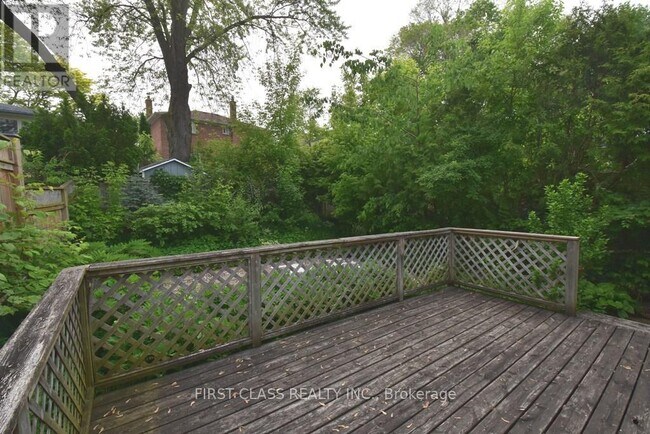 Building Photo - 331 Woodsworth Rd