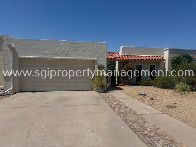 Foto del edificio - 1023 E Laguna Dr
