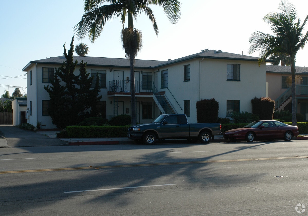 Primary Photo - 2901 State St