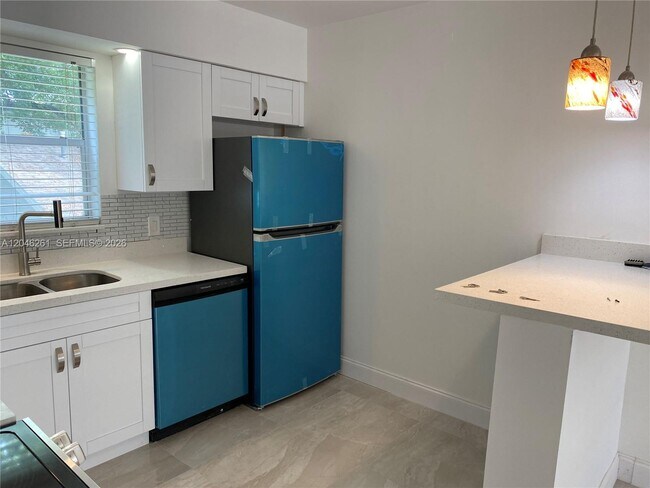 Foto del edificio - 601 SE 5th Ct