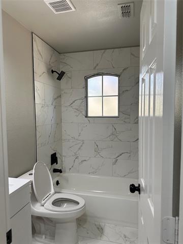 Building Photo - 800 Pebble Ridge Dr