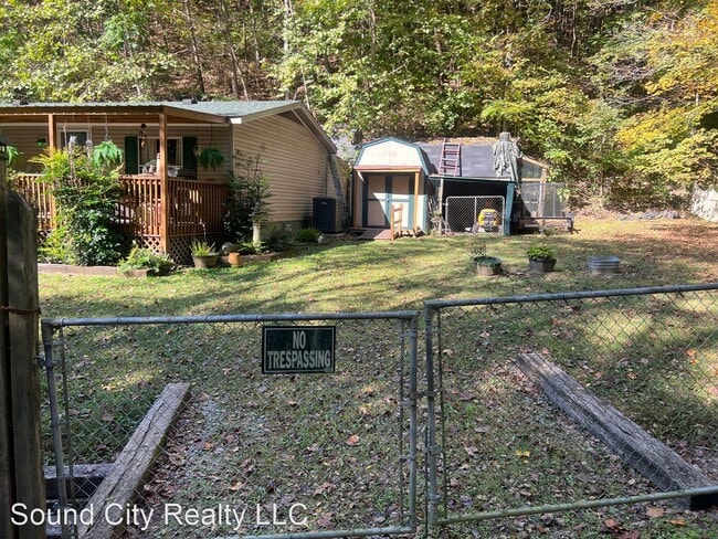 Building Photo - 3 br, 2.5 bath House - 197 Cove Street